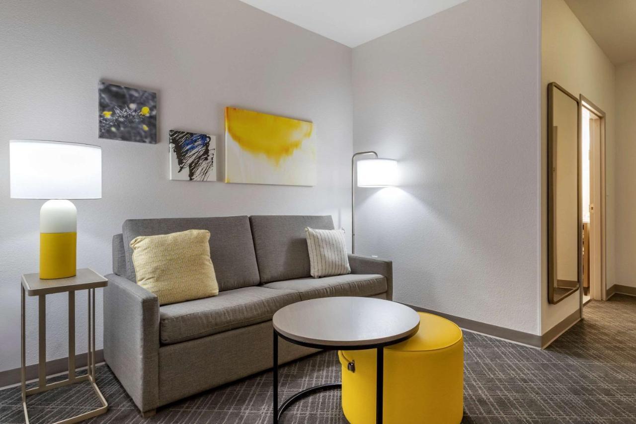 Comfort Suites Натчиточес Экстерьер фото