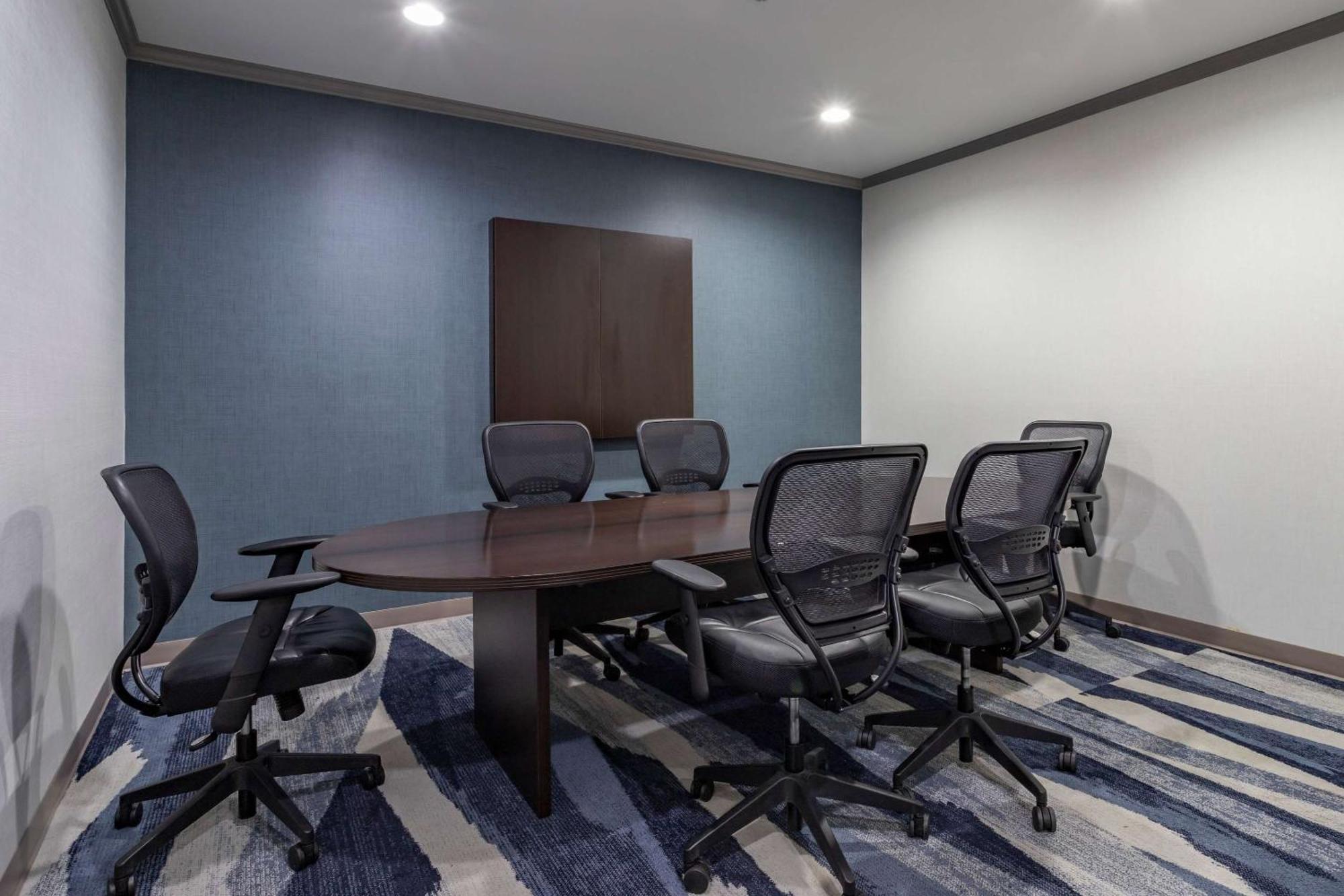 Comfort Suites Натчиточес Экстерьер фото