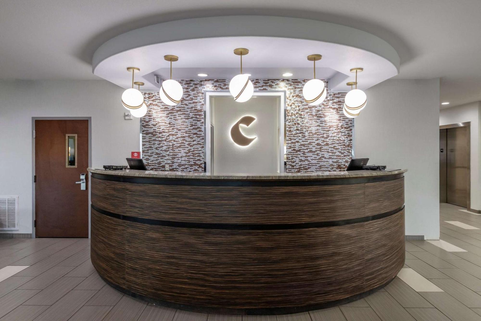 Comfort Suites Натчиточес Экстерьер фото