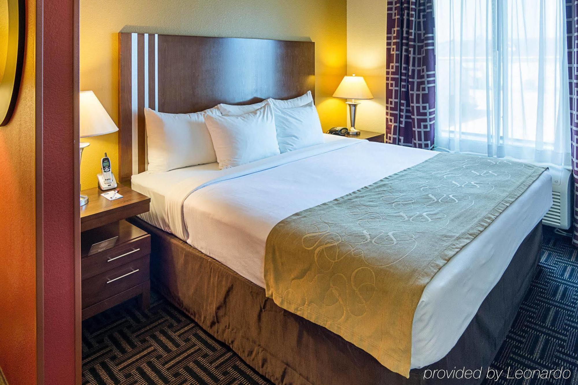 Comfort Suites Натчиточес Экстерьер фото