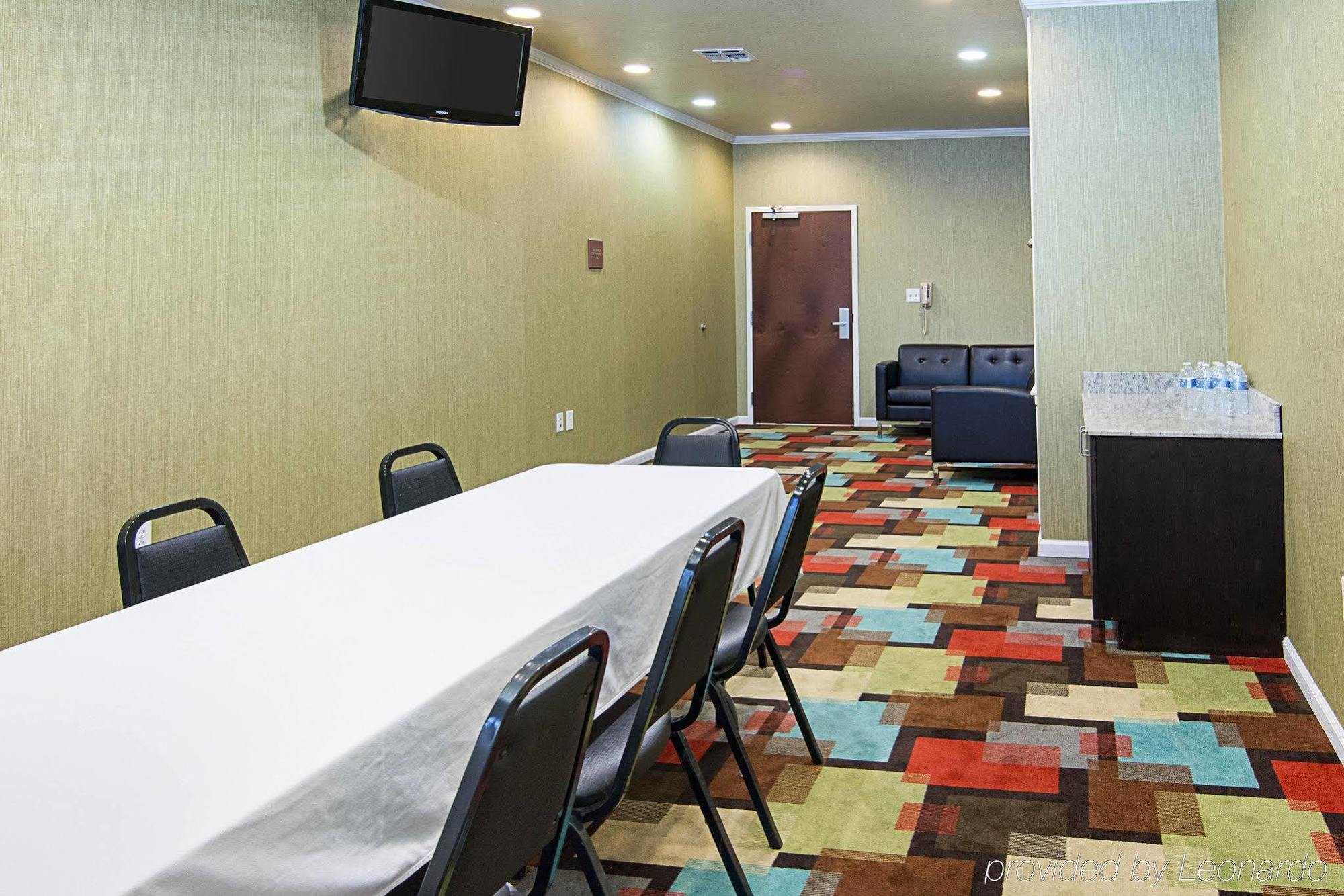Comfort Suites Натчиточес Экстерьер фото
