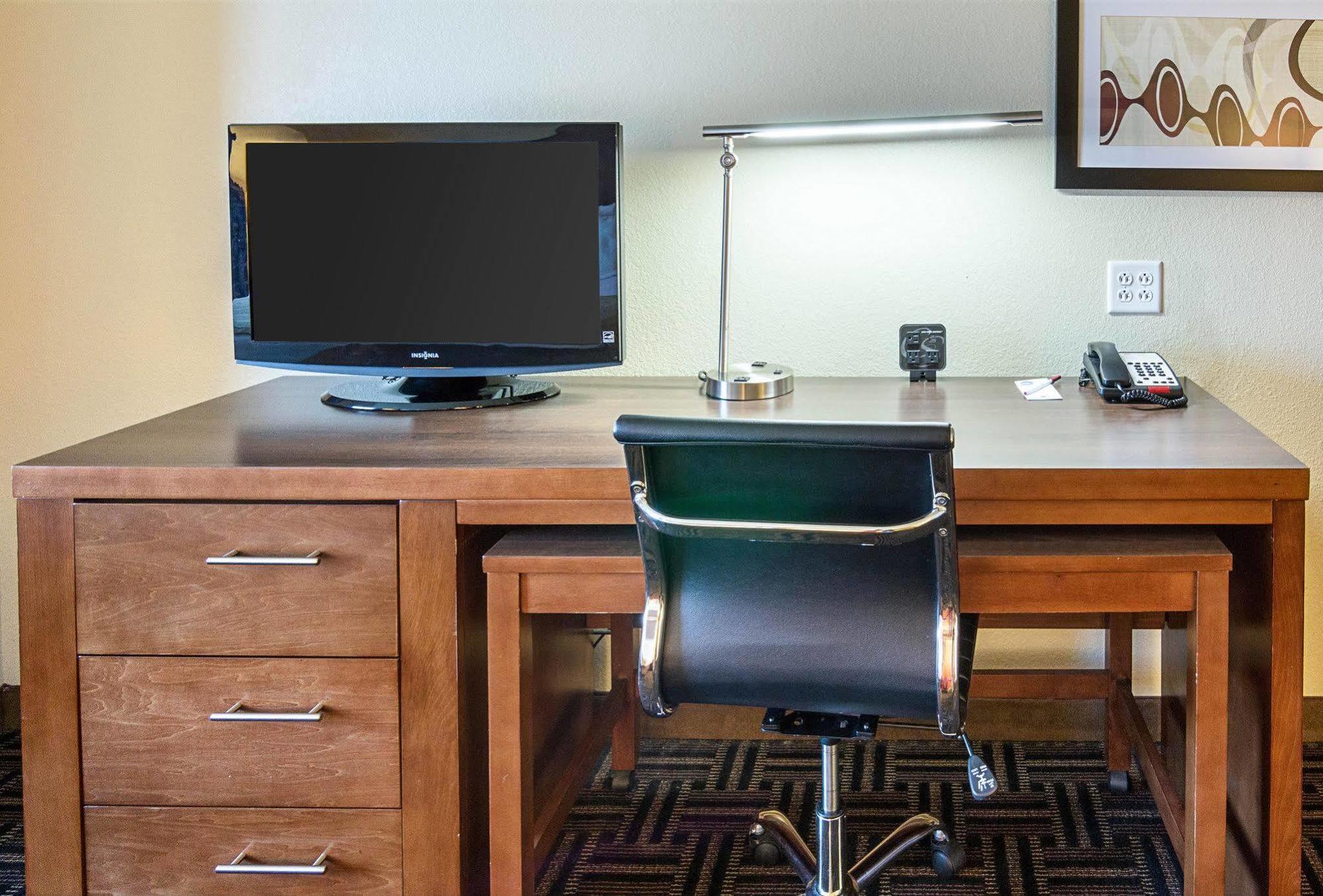 Comfort Suites Натчиточес Экстерьер фото